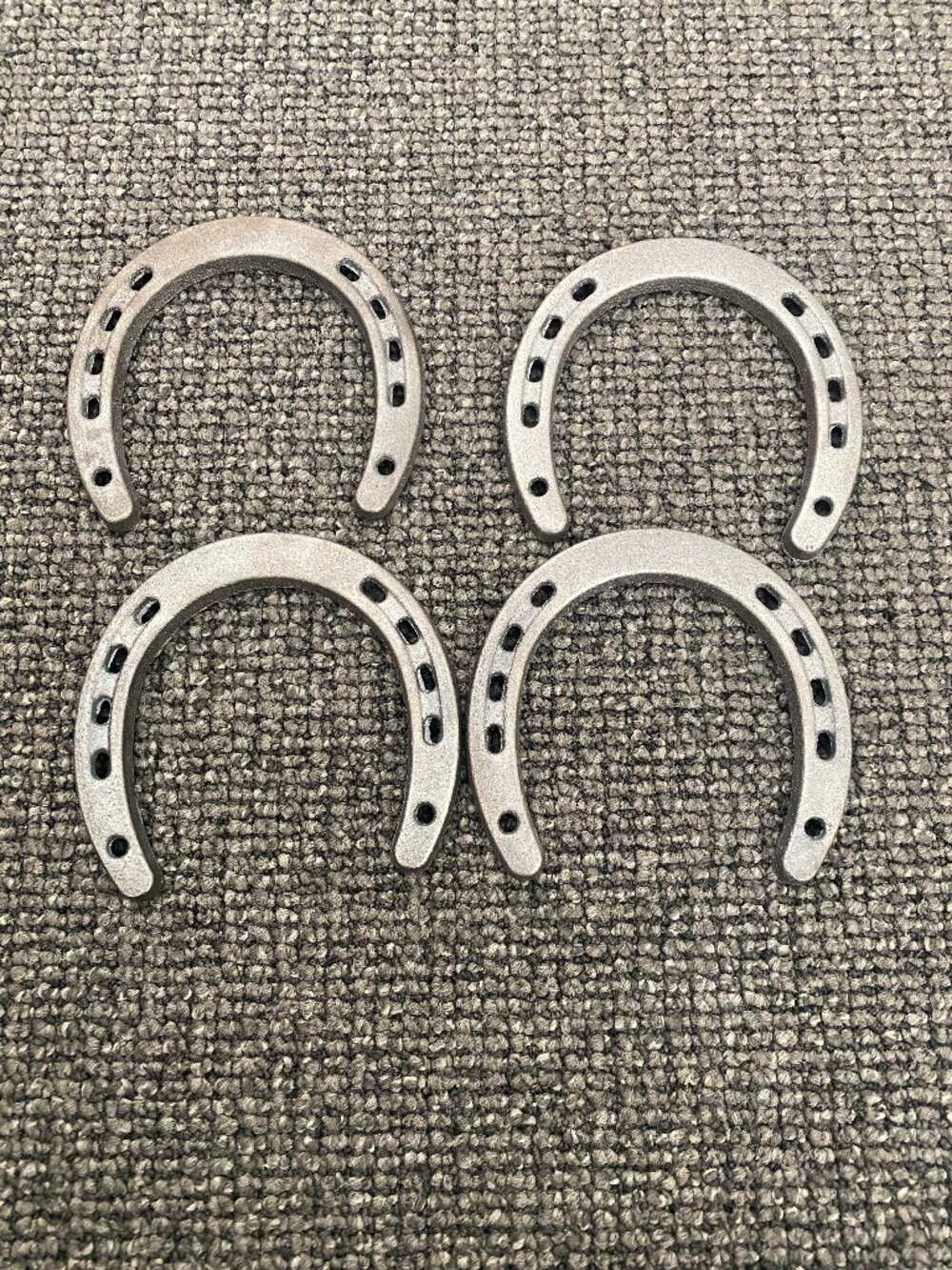 Never Used 4PCS Cast Iron Horseshow Wall Decor Decoration Horse Shoe Game Small